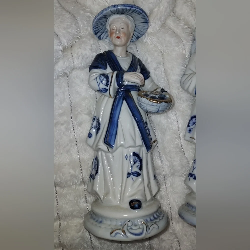 Blue And White Chinese Porcelain Figurines